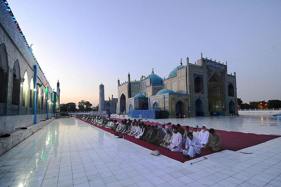 المسجد الأزرق في قلب مدينة 