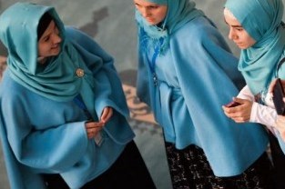 إرتداء الحجاب رغم حظره فی کازاخستان