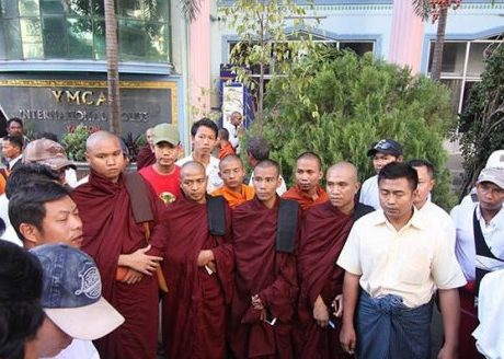 بوذيون يعيقون احتفالية دينية لمسلمي الروهنغيا في ميانمار