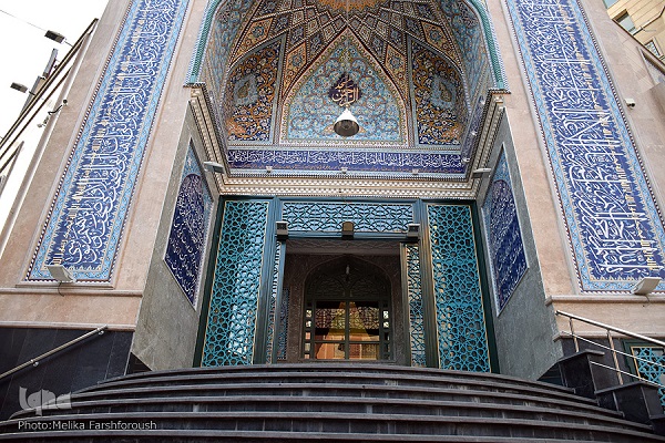 خودنمایی مجتمع قرآنی مسجد الرحمن در چند قدمی کلیسای سرکیس مقدس/ احترام متقابل دین و مذهب