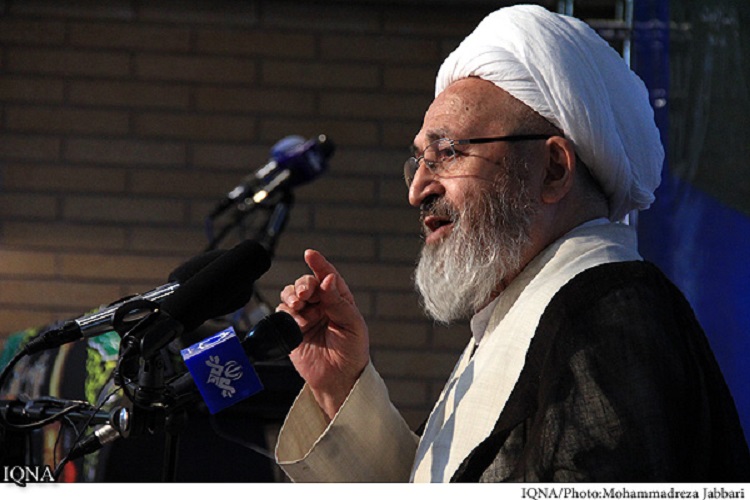 امام علی(ع) قهرمان میدان نبرد و فیلسوف میدان علم بود امام علی(ع) قهرمان میدان نبرد و فیلسوف میدان علم بود