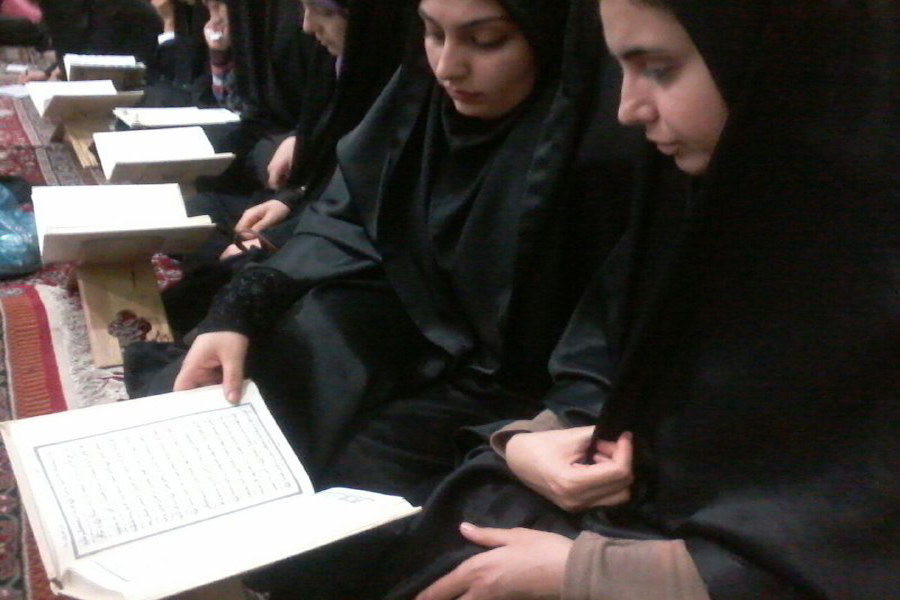 برگزاری محفل انس با قرآن در خرم‌آباد + عکس