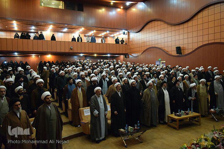 گزارش تصویری همایش «بصیرت فاطمی و حوزه انقل » در لرستان گزارش تصویری همایش «بصیرت فاطمی و حوزه انقل » در لرستان