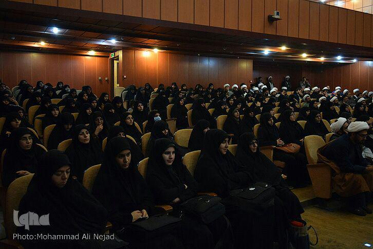 گزارش تصویری همایش «بصیرت فاطمی و حوزه انقل » در لرستان گزارش تصویری همایش «بصیرت فاطمی و حوزه انقل » در لرستان