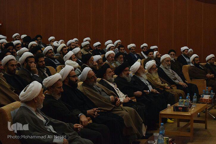گزارش تصویری همایش «بصیرت فاطمی و حوزه انقل » در لرستان گزارش تصویری همایش «بصیرت فاطمی و حوزه انقل » در لرستان
