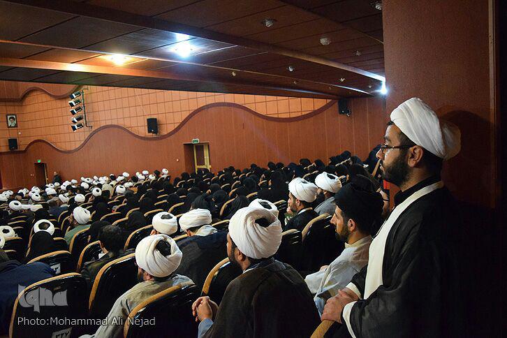 گزارش تصویری همایش «بصیرت فاطمی و حوزه انقل » در لرستان گزارش تصویری همایش «بصیرت فاطمی و حوزه انقل » در لرستان