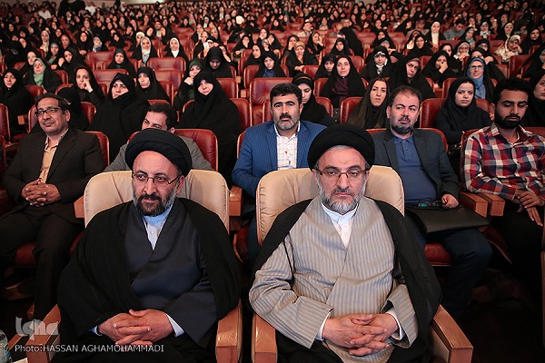 همایش تکریم و تجلیل از 1000 مدیر تشکل و مربیان قرآن استان تهران برگزار شد همایش تکریم و تجلیل از 1000 مدیر تشکل و مربیان قرآن استان تهران برگزار شد