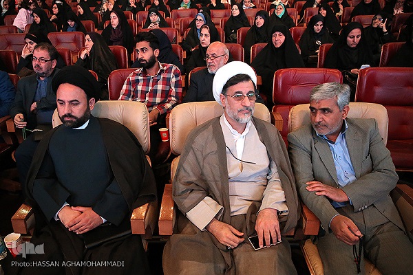 همایش تکریم و تجلیل از 1000 مدیر تشکل و مربیان قرآن استان تهران برگزار شد همایش تکریم و تجلیل از 1000 مدیر تشکل و مربیان قرآن استان تهران برگزار شد