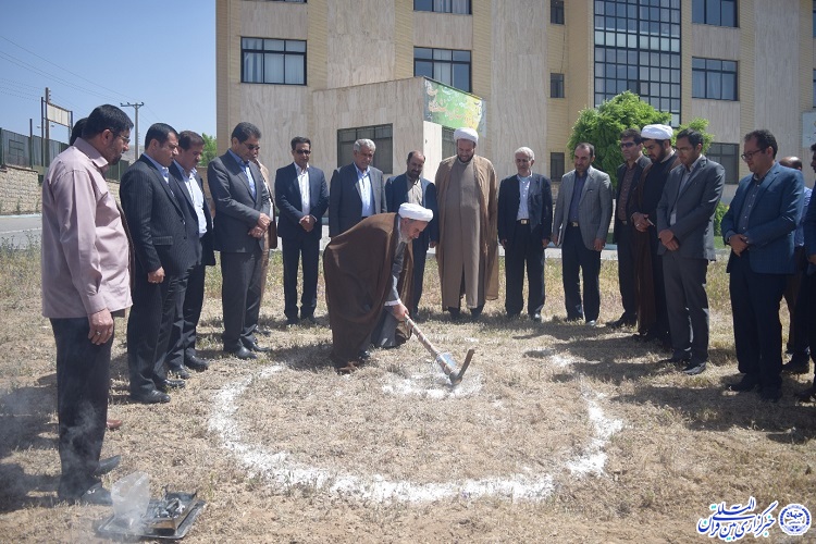 کلنگ احداث مسجد دانشگاه پیام نور شهرکرد به زمین زده شد