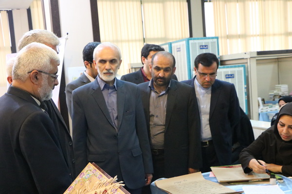 گزارش تصویری افتتاح نمایشگاه قرآن و عترت در ساری