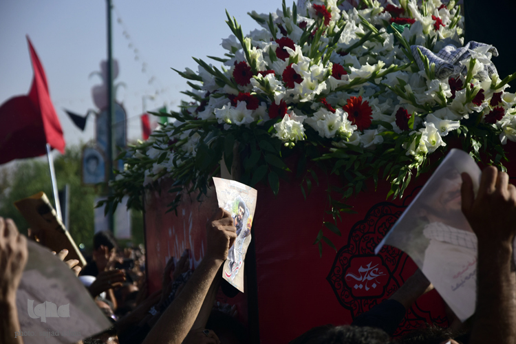 گزارش تصویری ایکنا از مراسم خا پاری شهید حججی در نجف آباد گزارش تصویری ایکنا از مراسم خا پاری شهید حججی در نجف آباد