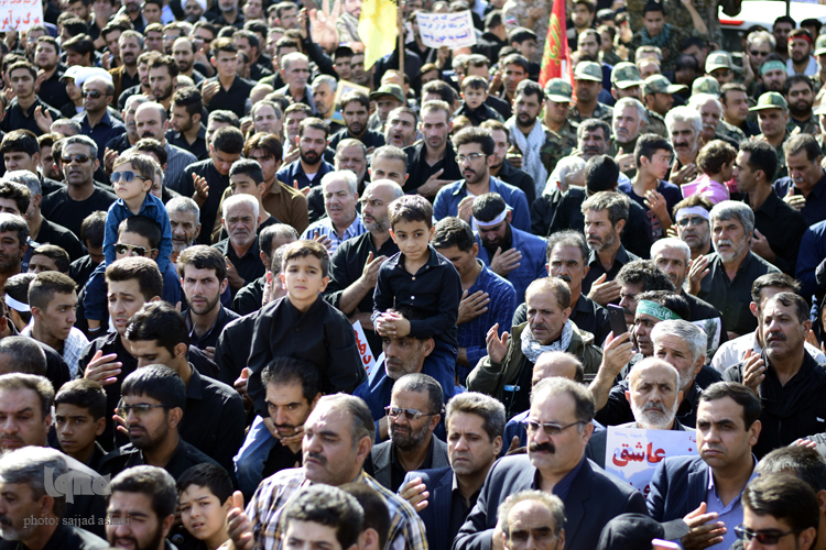 گزارش تصویری ایکنا از مراسم خا پاری شهید حججی در نجف آباد گزارش تصویری ایکنا از مراسم خا پاری شهید حججی در نجف آباد