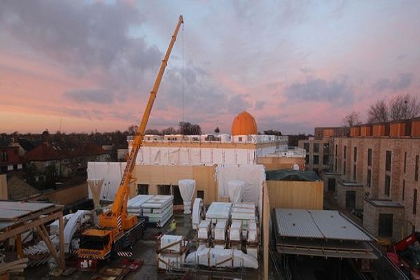 توسعه احداث نخستین مسجد دوستدار محیط زیست اروپا به روایت تصویر/ آماده