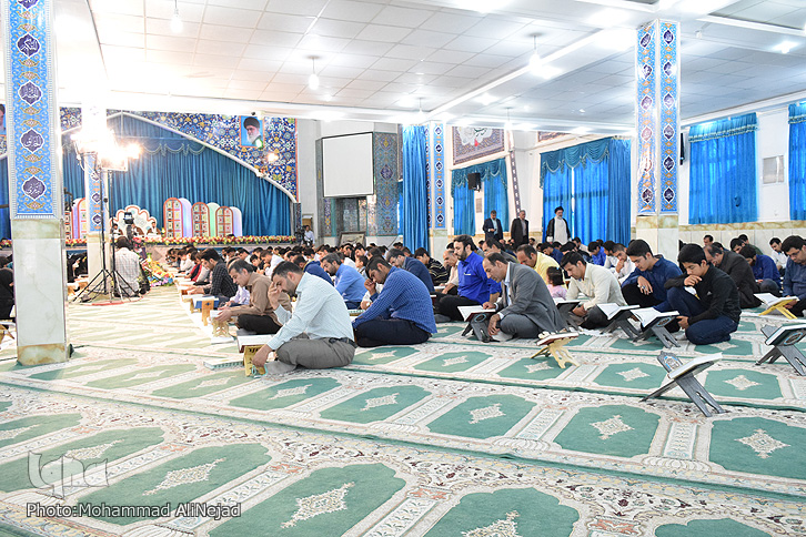 جمع‌خوانی قرآن‌‌کریم در حسینیه ثارالله خرم‌آباد