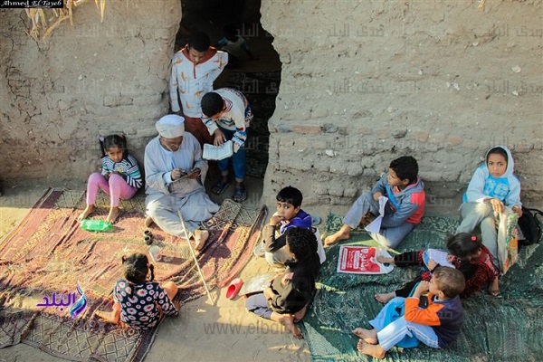آموزش قرآن به کودکان با وجود کمبود امکانات