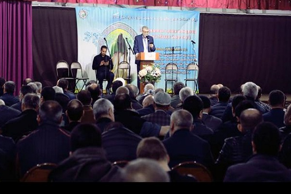 شعرخوانی شاعر ایرانی در جشن نیمه شعبان مسکو/