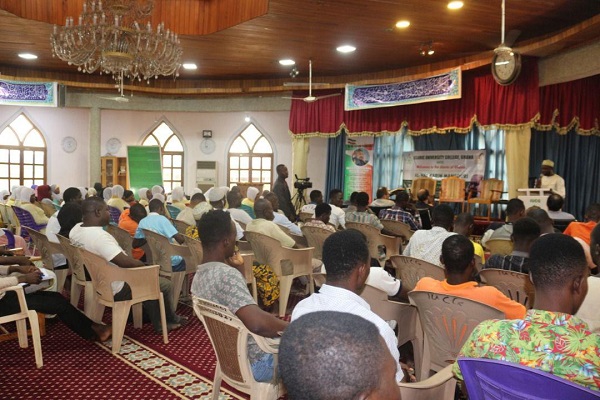 محفل انس با قرآن با حضور کریم منصوری در غنا + عکس