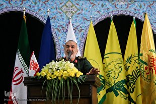 مقاومت، تنها راهکار و منطق مقابله ما با دشمن است/ دشمنآفرینی؛ منطق سیاسی آمریکا مقاومت، تنها راهکار و منطق مقابله ما با دشمن است/ دشمنآفرینی؛ منطق سیاسی آمریکا