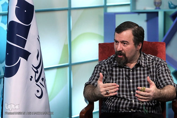 یکشنبه ***برنامههای مناسبتی سیما، تنها یک قشر خاص از مردم را مدنظر دارد / سیما حال خوش مردم را هم غم میکند / اقلیتها در برنامهسازی رسانه ملی چه جایگاهی دارند؟ یکشنبه ***برنامههای مناسبتی سیما، تنها یک قشر خاص از مردم را مدنظر دارد / سیما حال خوش مردم را هم غم میکند / اقلیتها در برنامهسازی رسانه ملی چه جایگاهی دارند؟