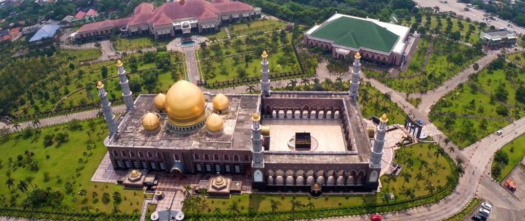 Masjid Kubah Emas; Objek Wisata di Indonesia