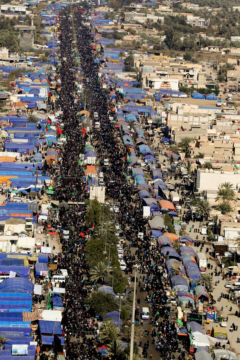 Karbala:milioni di pellegrini a preghiera del venerdi