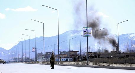 Afghanistan: civili uccisi in raid aereo