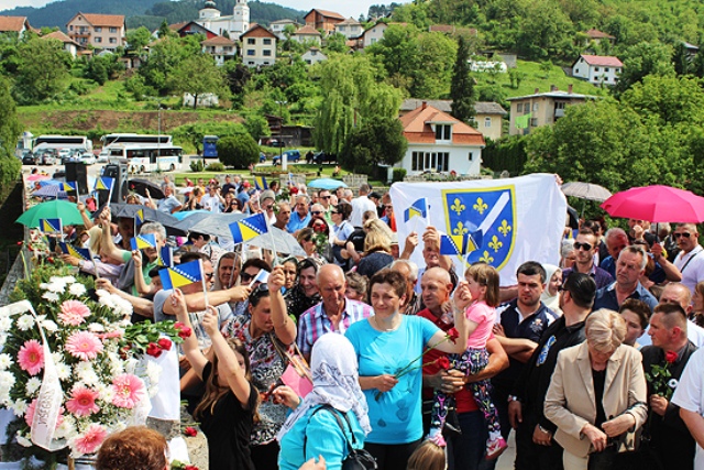 Bosnia:commemorati i martiri della citta' di Visegrad