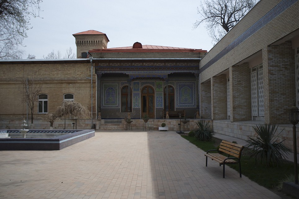 Tashkent، Jumba la Makumbusho la Sanaa za Upambaji