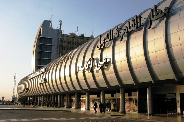 Kahire havaalanında kaçak elyazma Kur'an nüshaları bulundu