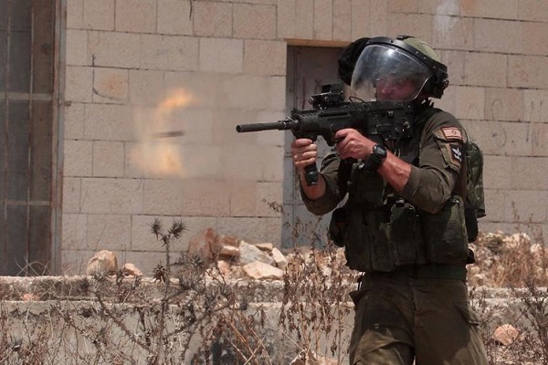 İsrail askerleri Nablus'ta bir Filistinliyi yaraladı