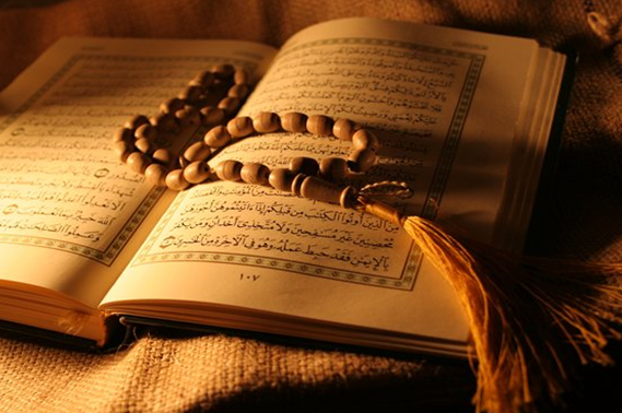 مشروع توزيع القرآن لمواجهة كراهية المسلمين بأمريكا مشروع توزيع القرآن لمواجهة كراهية المسلمين بأمريكا