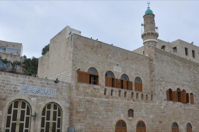 حماس تحذر من منع الأذان بالداخل الفلسطيني