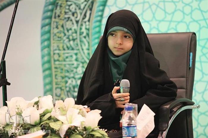 حافظة قرآنية ايرانية تصعد على منصة الاختبار الرئيسي بدبي