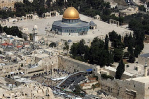 مفتي فلسطين يندد بتخصيص الاحتلال ساحة لصلاة اليهود فی الأقصى