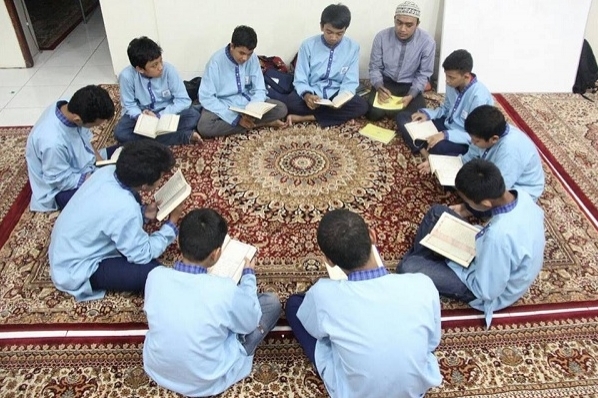الدورات القرآنية للعتبة الحسينية في جاكارتا تشهد إقبال المسلمين