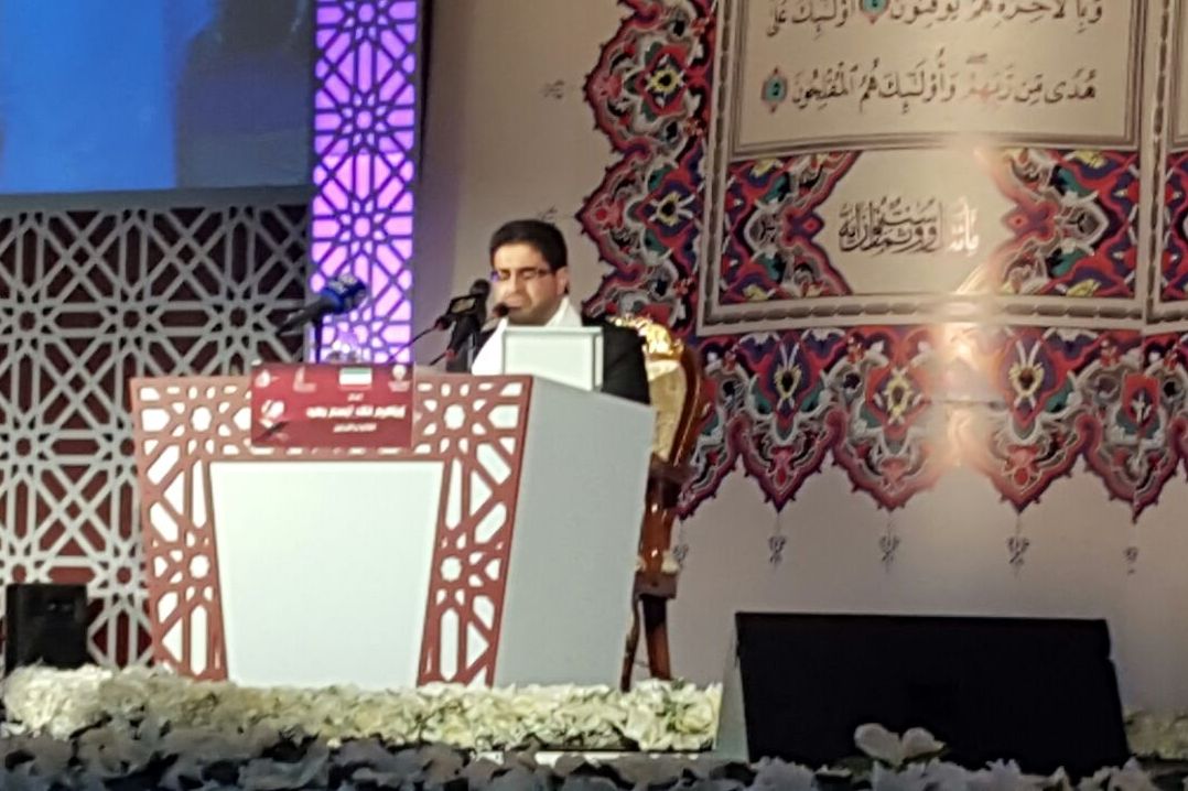 تلاوة قارئ ايراني لقيت استحسان المشاركين بجائزة الكويت للقرآن