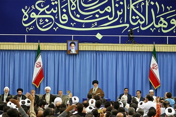على الأمة الاسلامية أن تقترب من القرآن بعد أن باتت بعيدة عنه