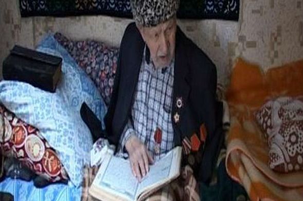 مصور.. أکبر المعمرین الحافظین للقرآن فی العالم