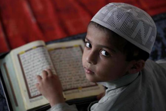 100 ألف حافظ للقرآن على امتداد 3 سنوات؛ دعم الجهود لمقاومة التطرف والإرهاب 100 ألف حافظ للقرآن على امتداد 3 سنوات؛ دعم الجهود لمقاومة التطرف والإرهاب