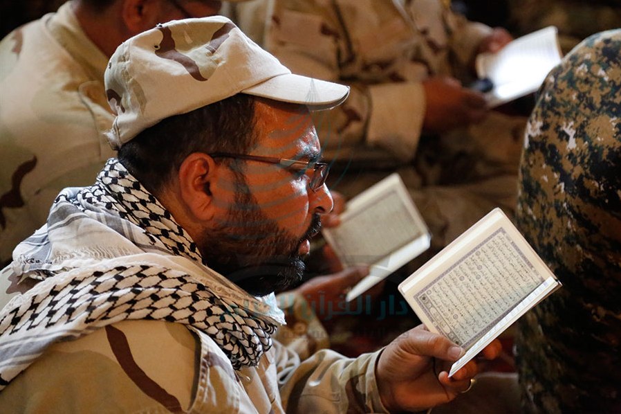 العتبة الحسینیة تقيم محفلاً قرآنياً للمرابطين في خطوط الصد مع الدواعش