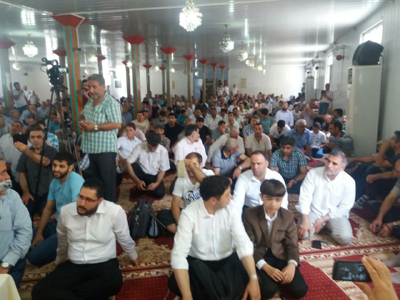 حسینیة الشیعة بإسطنبول تستضیف فرقة قرآنیة إیرانیة