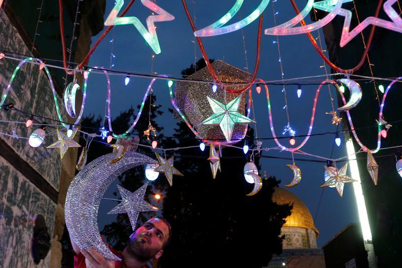 الاثنين أول أيام شهر رمضان في معظم الدول العربية