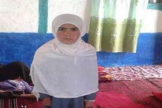 طفلة أفغانیة تحفظ القرآن الکریم کاملاً