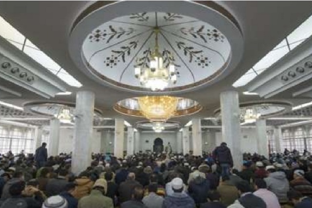 مسلمو هونغ کونغ یستخدمون مباني مهجورة للعبادة والصلاة