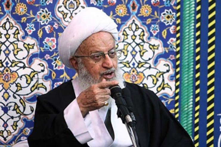 المرجع مكارم شيرازي: كارثة منى وصمة عار على جبين آل سعود