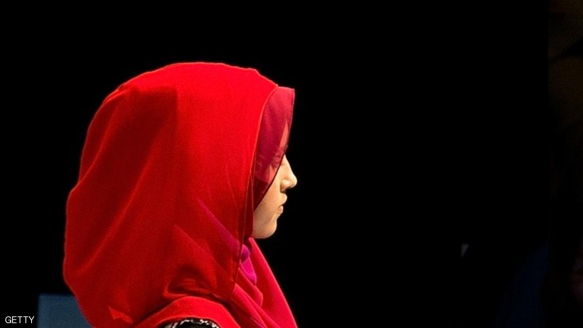 تغريم مصففة شعر نرويجية رفضت استقبال محجبة تغريم مصففة شعر نرويجية رفضت استقبال محجبة