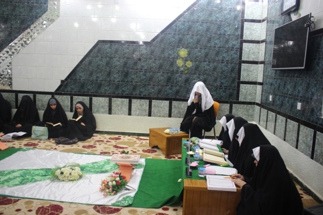 بالصور...إنطلاق مسابقة الغدير القرآنية بمشاركة 100 حافظة فی النجف الأشرف