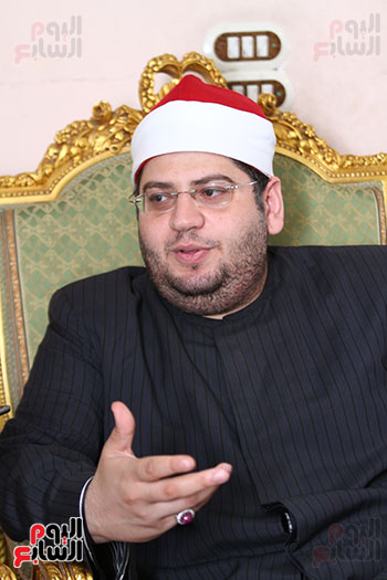 ياسر الشرقاوى قارئ الرؤساء وأصغر شيوخ الإذاعة: أقرأ القرآن الكريم لله وليس للشهرة أو المال.. وأول مرة افتتح حفلا رسميا كان أمام 