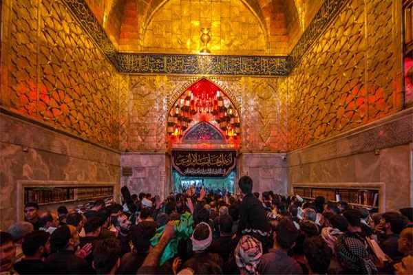 مجالس العزاء تنعى ذكرى استشهاد النبي (ص) في الصحن الحسيني