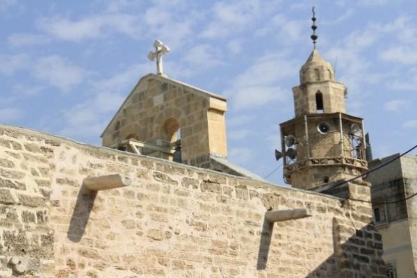 الإسلام لم يفرق بين مسلم ومسيحي ويحترم كل الأديان
